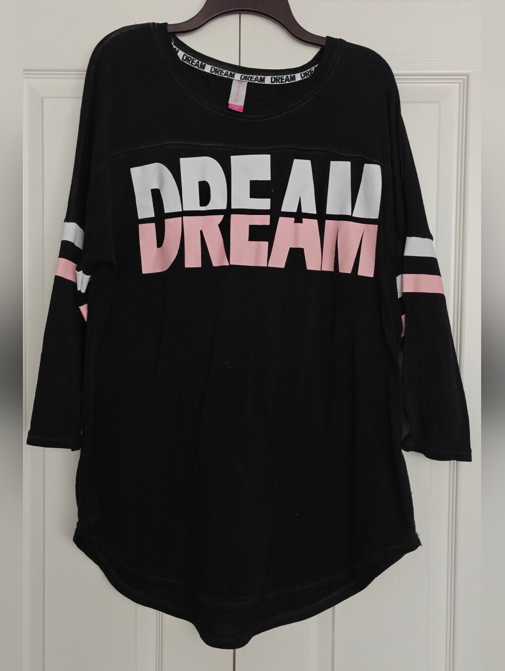 No Boundaries DREAM Graphic Tunic Top - Black with Pink & White, Size XXL